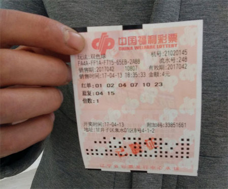 松岛菜菜子是《午夜凶铃》系列的女主角，喜欢恐怖片的网友一定熟悉她的身影